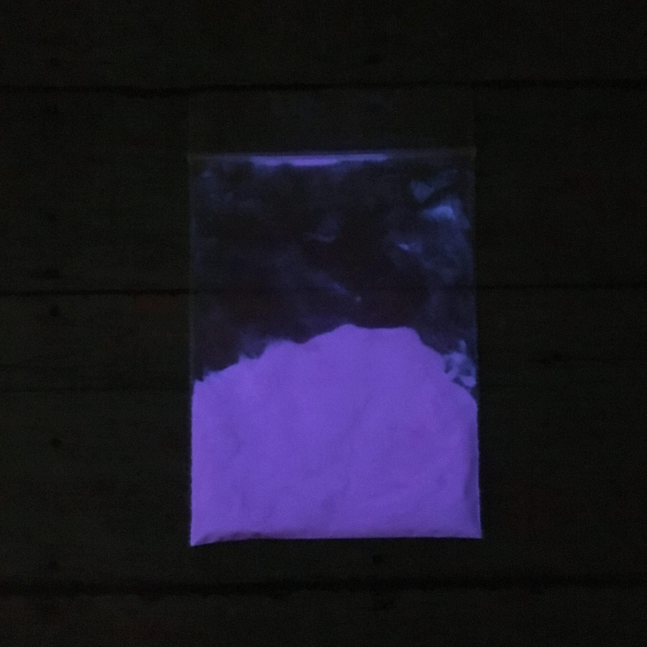 Pink to Purple Glow-in-the-Dark powder